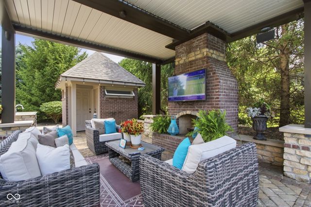 63 Hollaway Boulevard, Brownsburg, IN 46112