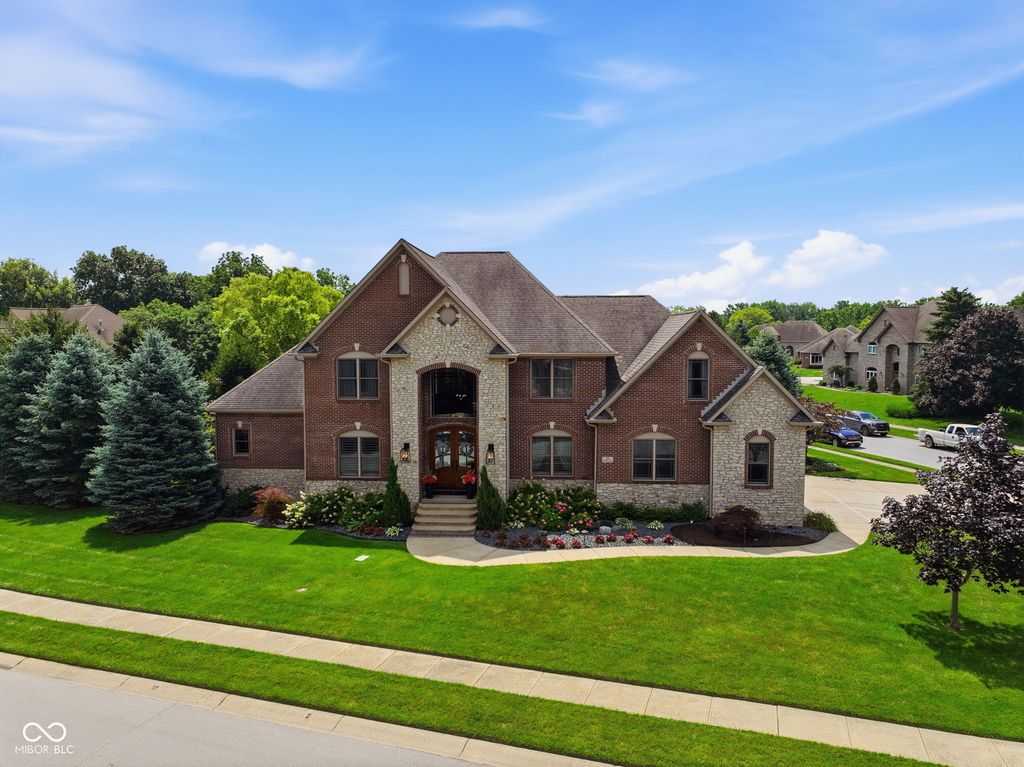 63 Hollaway Boulevard, Brownsburg, IN 46112