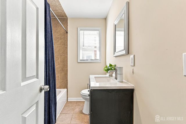 74 Elmwood Avenue, Edison, NJ 08837