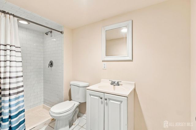 74 Elmwood Avenue, Edison, NJ 08837