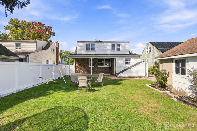74 Elmwood Avenue, Edison, NJ 08837