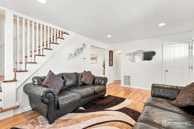 74 Elmwood Avenue, Edison, NJ 08837