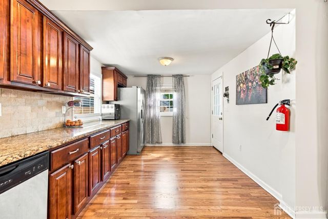 74 Elmwood Avenue, Edison, NJ 08837