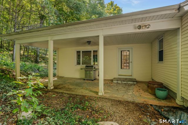24 Long Hill Road, Deep River, CT 06417