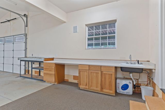 337 Daleo Drive, Grants Pass, OR 97527