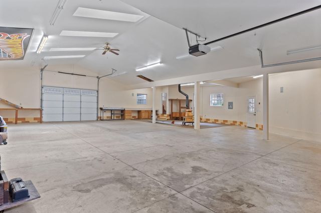 337 Daleo Drive, Grants Pass, OR 97527