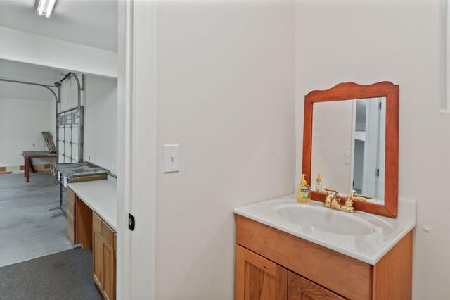 337 Daleo Drive, Grants Pass, OR 97527