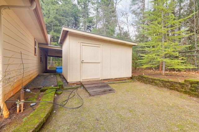 337 Daleo Drive, Grants Pass, OR 97527