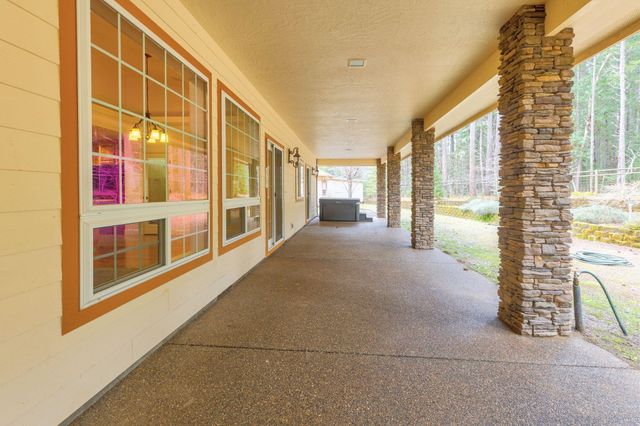 337 Daleo Drive, Grants Pass, OR 97527