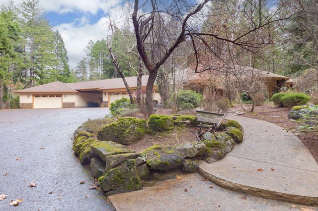 337 Daleo Drive, Grants Pass, OR 97527