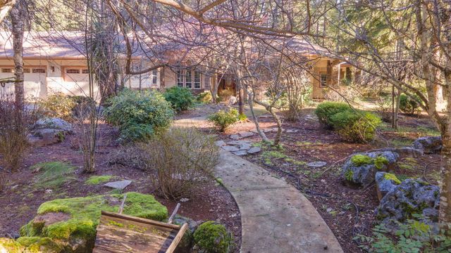 337 Daleo Drive, Grants Pass, OR 97527