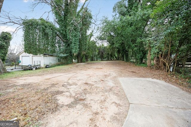 1049 Boulevard, Macon, GA 31211