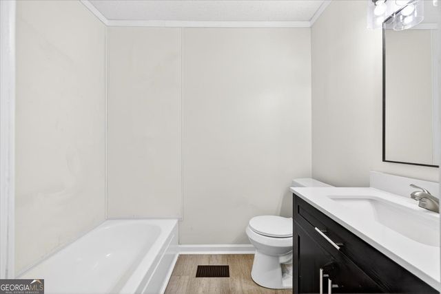 1049 Boulevard, Macon, GA 31211