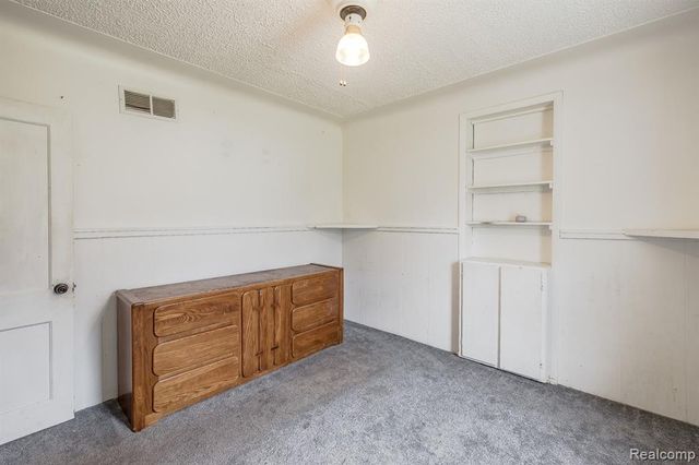 614 E Tennyson Avenue, Pontiac, MI 48340