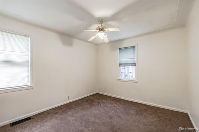 614 E Tennyson Avenue, Pontiac, MI 48340