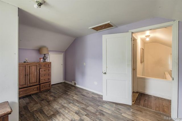 614 E Tennyson Avenue, Pontiac, MI 48340