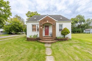 614 E Tennyson Avenue, Pontiac, MI 48340