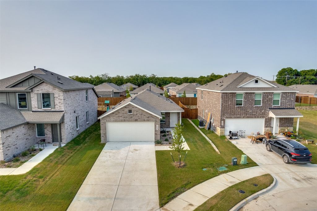 1524 Prince Road, Howe, TX 75459