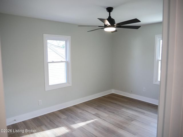 4518 Grand Ave, Louisville, KY 40211