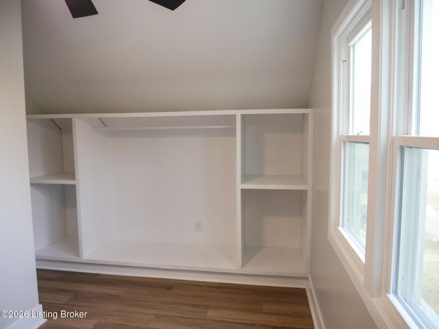 4518 Grand Ave, Louisville, KY 40211