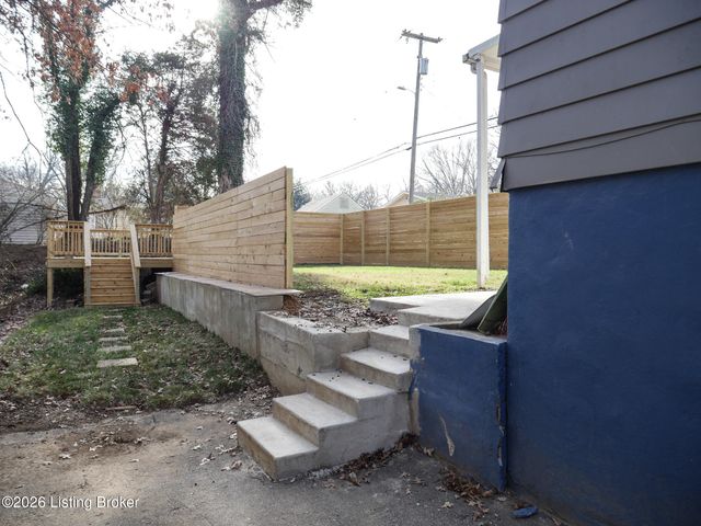 4518 Grand Ave, Louisville, KY 40211