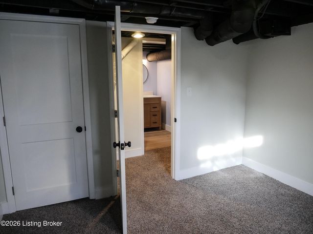 4518 Grand Ave, Louisville, KY 40211