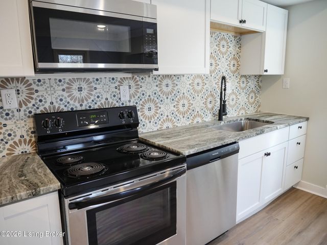 4518 Grand Ave, Louisville, KY 40211