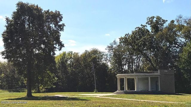 4518 Grand Ave, Louisville, KY 40211