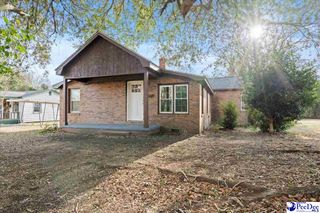 32 Roddy St, Cheraw, SC 29520