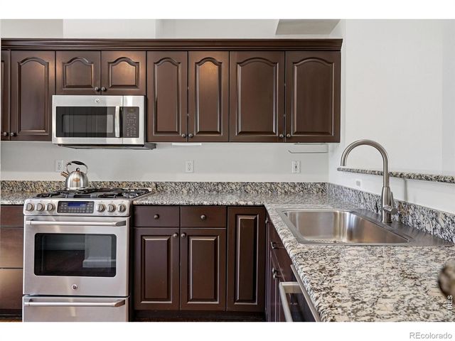 944 Ivanhoe Street, Denver, CO 80220