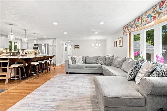 76 Westover Pkwy, Norwood, MA 02062