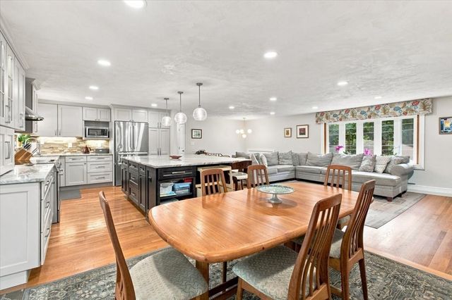 76 Westover Pkwy, Norwood, MA 02062