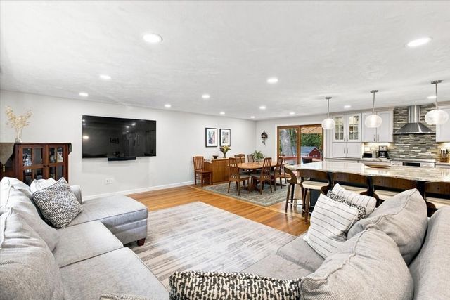 76 Westover Pkwy, Norwood, MA 02062