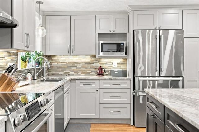 76 Westover Pkwy, Norwood, MA 02062