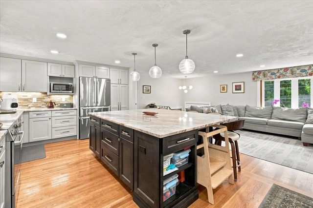 76 Westover Pkwy, Norwood, MA 02062