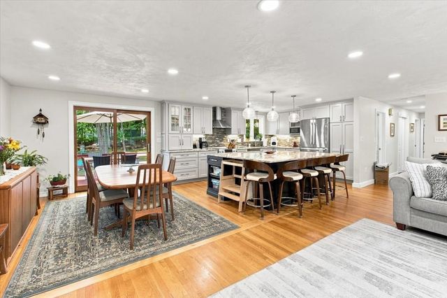 76 Westover Pkwy, Norwood, MA 02062