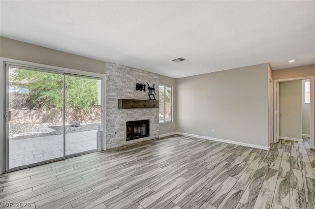 2000 Fallsburg Way, Henderson, NV 89002