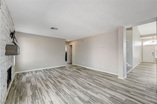 2000 Fallsburg Way, Henderson, NV 89002