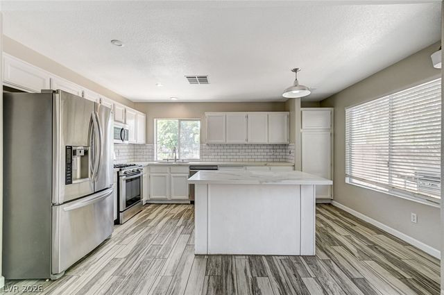 2000 Fallsburg Way, Henderson, NV 89002