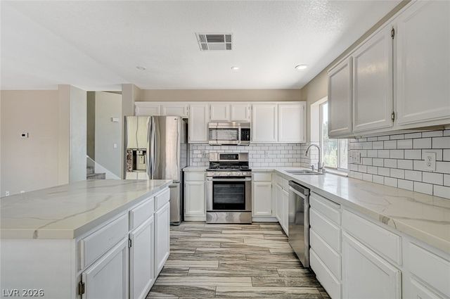 2000 Fallsburg Way, Henderson, NV 89002