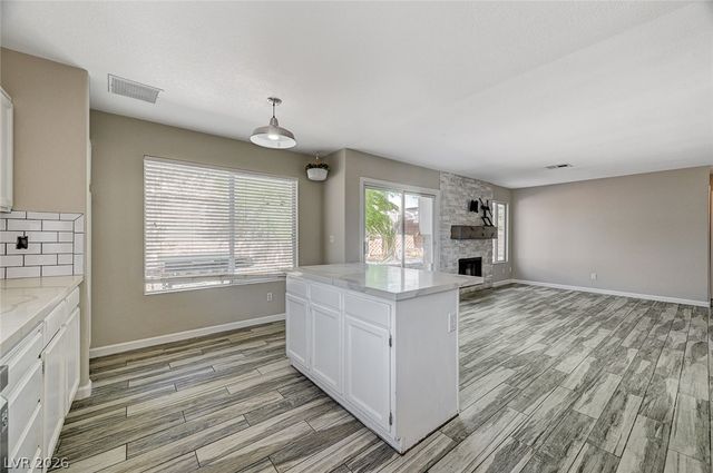 2000 Fallsburg Way, Henderson, NV 89002