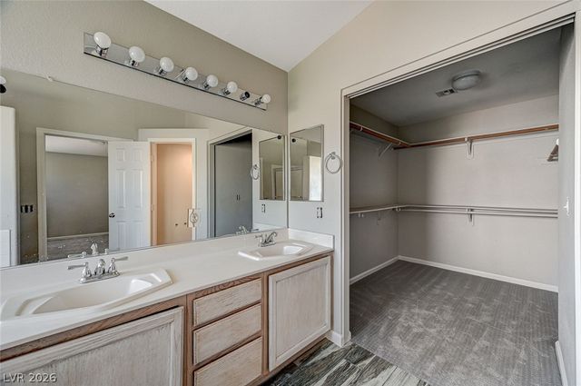 2000 Fallsburg Way, Henderson, NV 89002