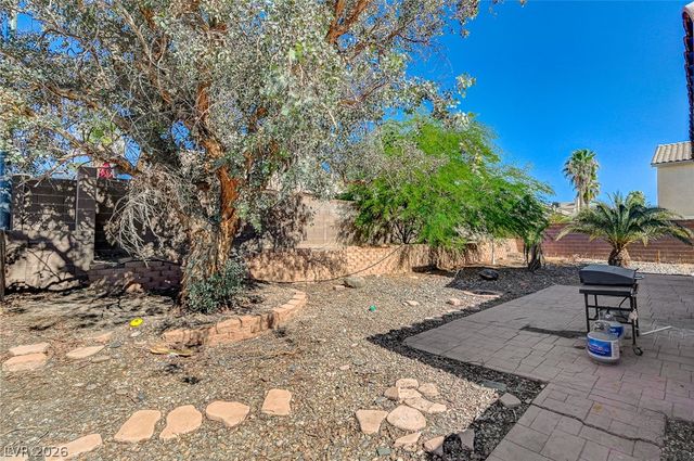 2000 Fallsburg Way, Henderson, NV 89002