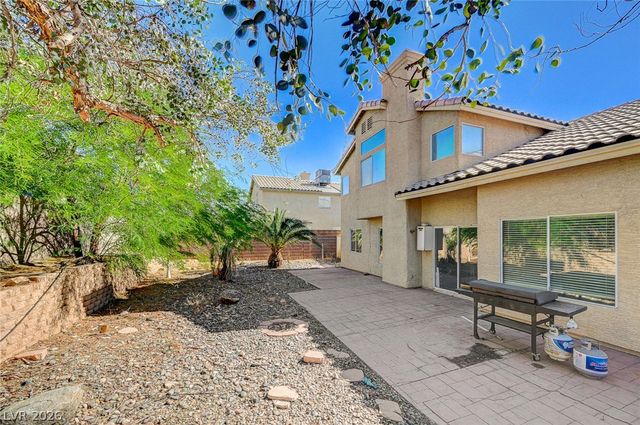 2000 Fallsburg Way, Henderson, NV 89002