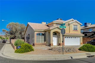 2000 Fallsburg Way, Henderson, NV 89002