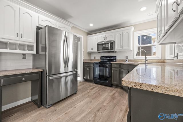 102 Claytor Lane, Madison, AL 35758