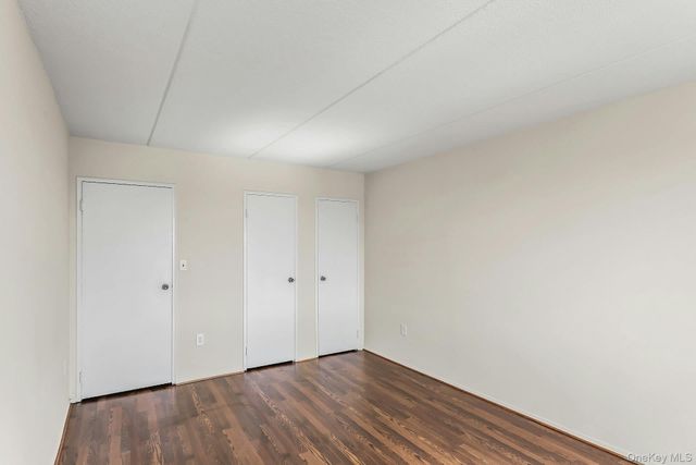 135 Post Avenue 5-L, Westbury, NY 11590