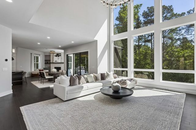 423 Oakleigh Avenue, Woodstock, GA 30188