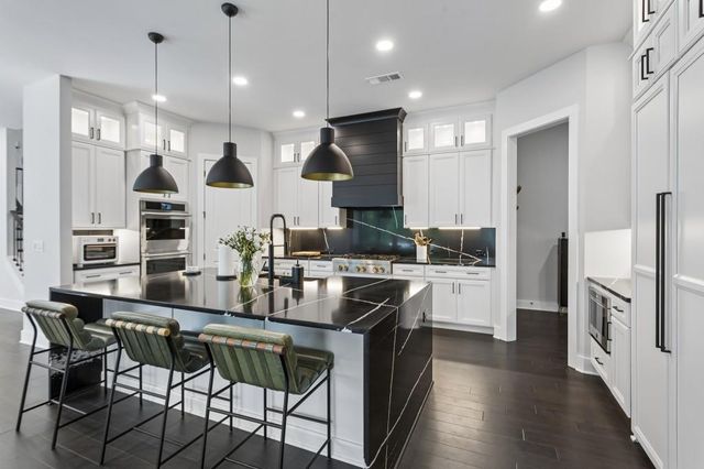 423 Oakleigh Avenue, Woodstock, GA 30188