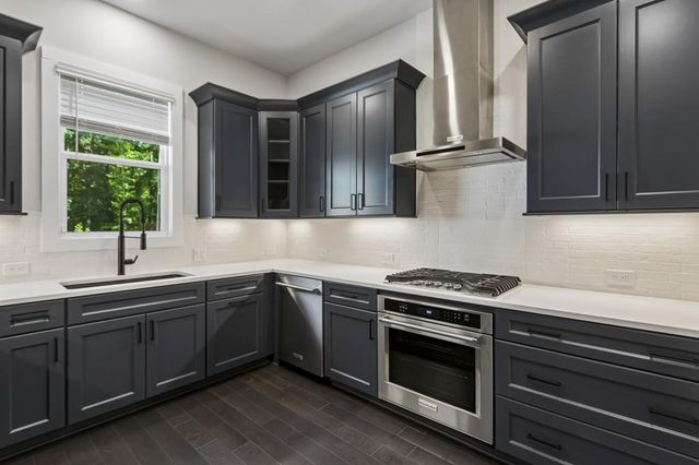 423 Oakleigh Avenue, Woodstock, GA 30188